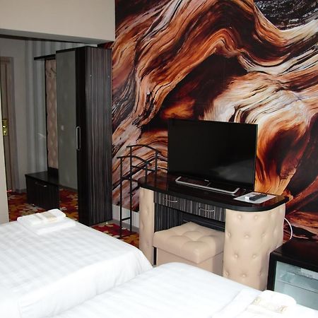 Hotel Deluxe Plaza Almaty Exteriér fotografie