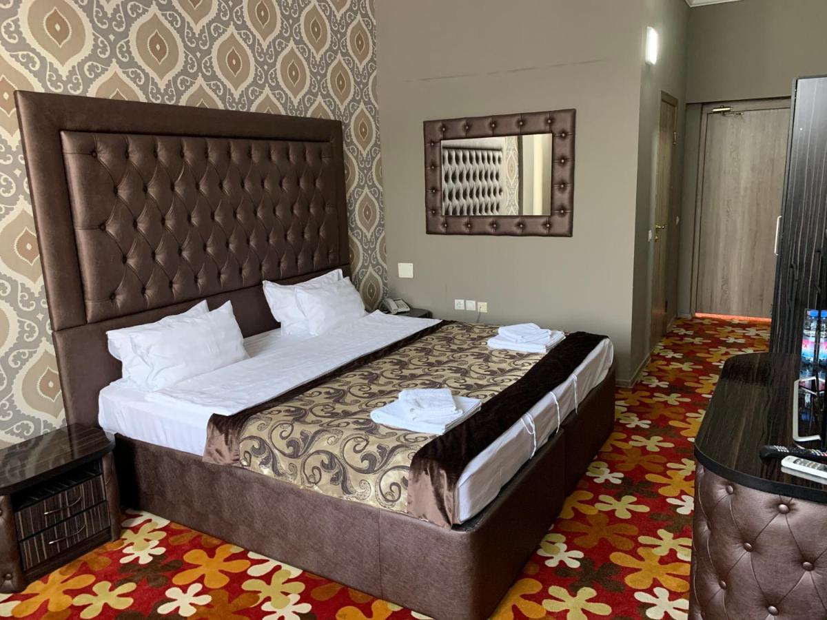 Hotel Deluxe Plaza Almaty Exteriér fotografie