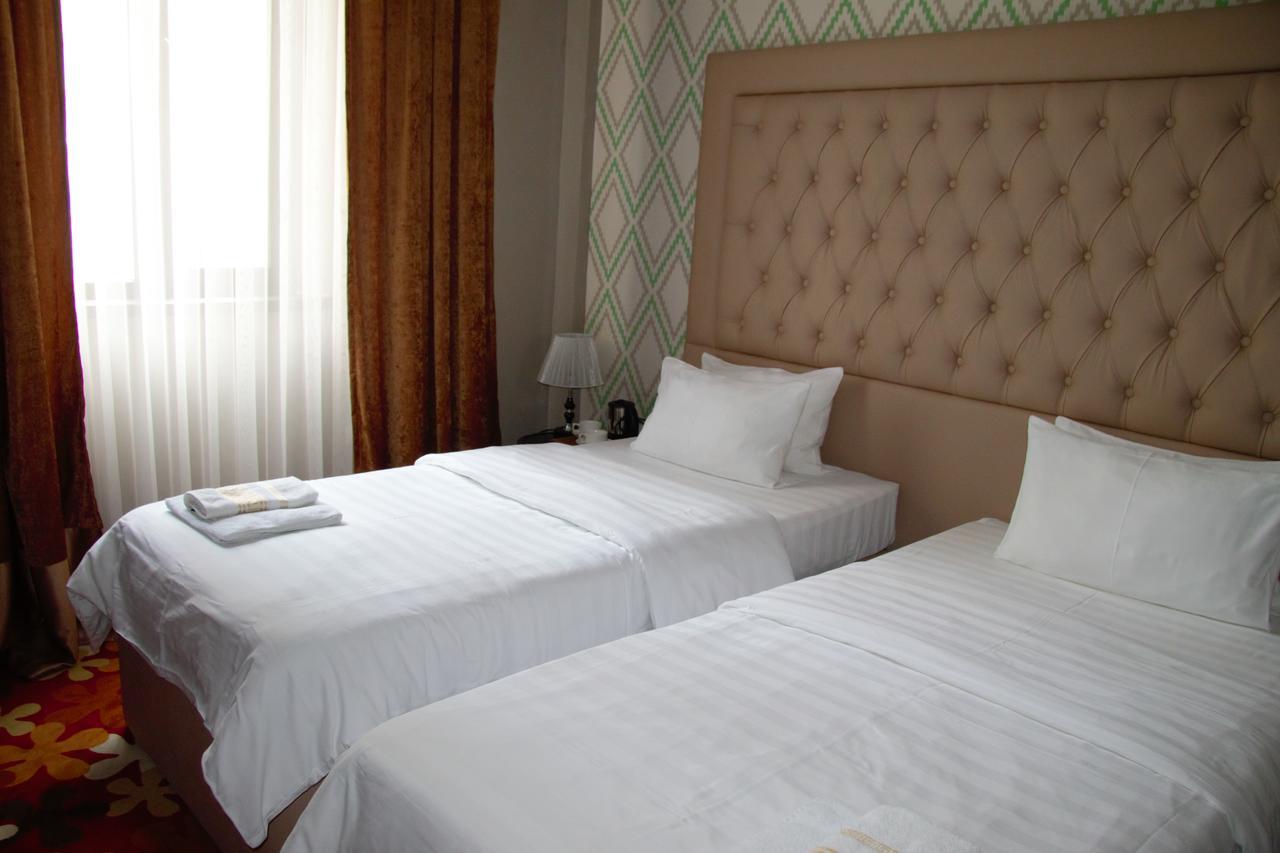 Hotel Deluxe Plaza Almaty Exteriér fotografie